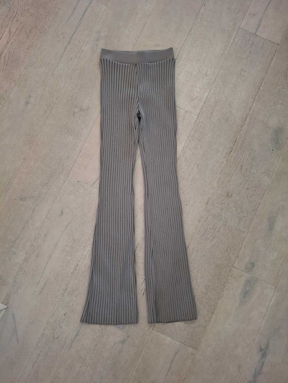 Zara Gray Ribbed Flare Knit Pants